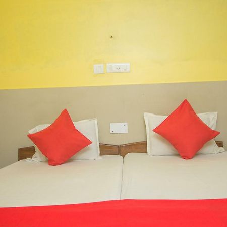 Hôtel Oyo 44995 Royal Park à Māldah Extérieur photo