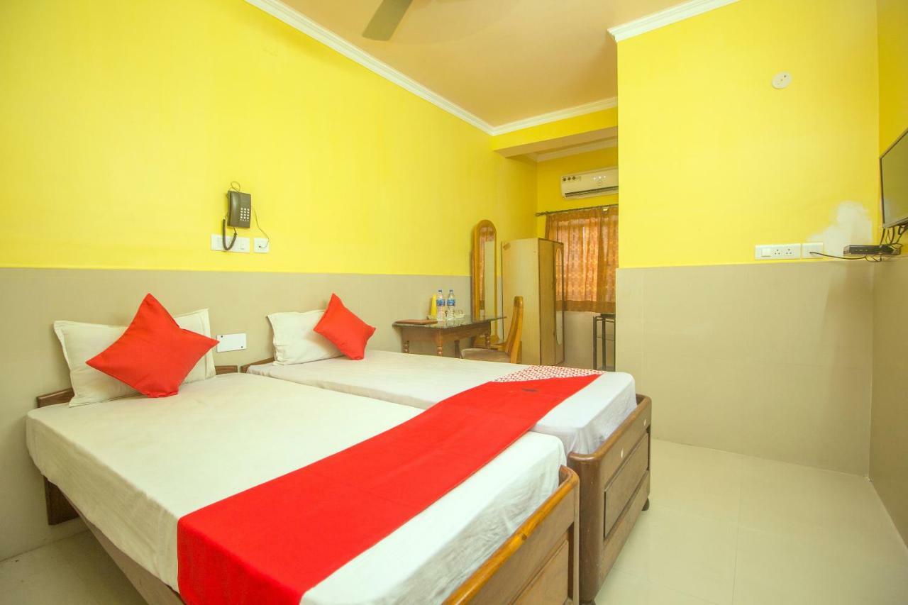 Hôtel Oyo 44995 Royal Park à Māldah Extérieur photo
