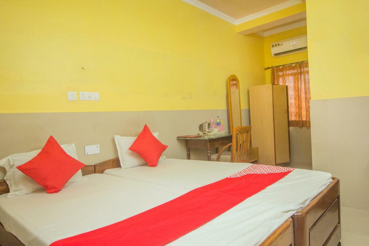 Hôtel Oyo 44995 Royal Park à Māldah Extérieur photo